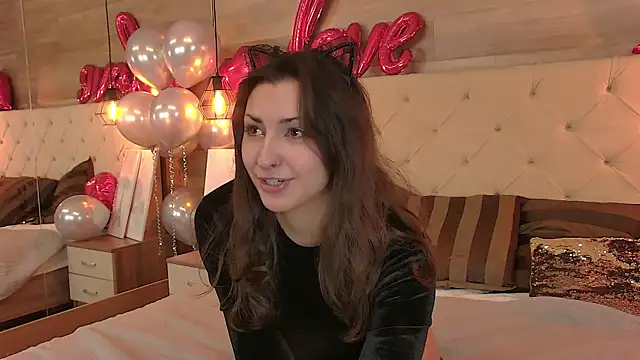 AngelaCox online show from 11, 2, 2026