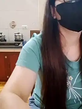 Snapshot of LiilyZi chatting on 21, 4, 2026 LiilyZi online show from 21, 4, 2026