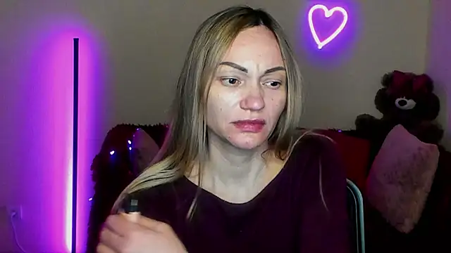 BlondMikey22 online show from 15, 4, 2026