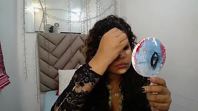 yaazhinii online show from 12, 3, 2026