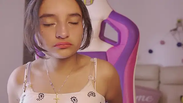 Snapshot of _emily_jonexs chatting on 12, 2, 2026 emily jonexs online show from 12, 2, 2026