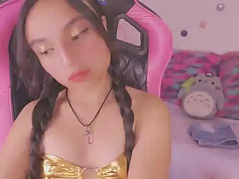  emily jonexs online show from 17, 7, 2026