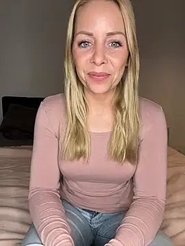 emily-becker22 online show from 19, 3, 2026