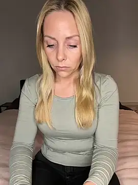 emily-becker22 online show from 21, 4, 2026