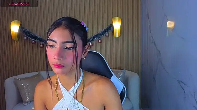 Snapshot of Perla_Moon_Tx chatting on 7, 2, 2026 Perla Moon Tx online show from 7, 2, 2026