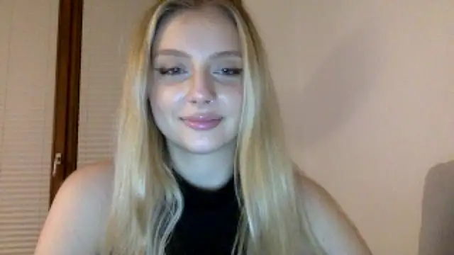 Snapshot of MayaWetDream chatting on 23, 2, 2026 MayaWetDream online show from 23, 2, 2026