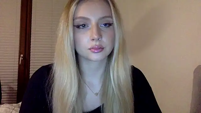 Snapshot of MayaWetDream chatting on 24, 2, 2026 MayaWetDream online show from 24, 2, 2026