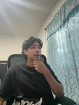 Pedestal diamant online show from 2, 3, 2026