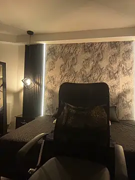 Dahlia-Rose online show from 12, 2, 2026