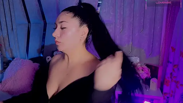 Snapshot of Grecia_Valmont chatting on 16, 2, 2026 Grecia Valmont online show from 16, 2, 2026