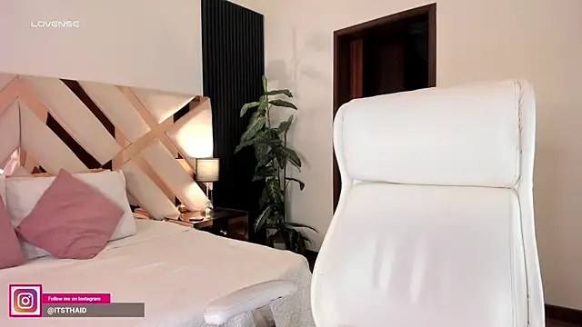 missthailand  online show from 13, 4, 2026