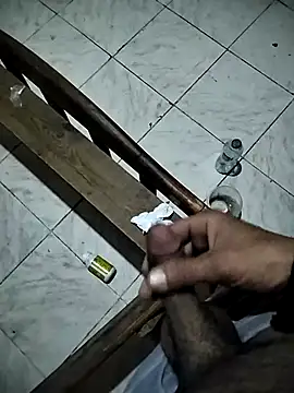 Snapshot of UnsureSlide chatting on 29, 3, 2026 UnsureSlide online show from 29, 3, 2026