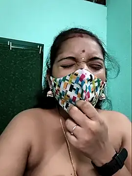Snapshot of Tamilkannadacouple chatting on 28, 4, 2026 Tamilkannadacouple online show from 28, 4, 2026