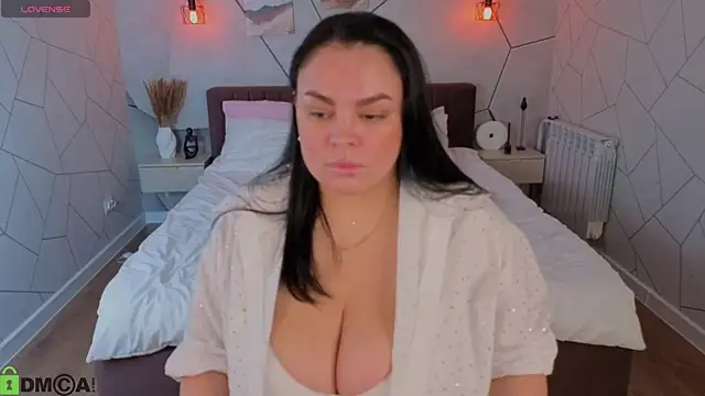 Snapshot of adele_crown chatting on 10, 2, 2026 adele crown online show from 10, 2, 2026