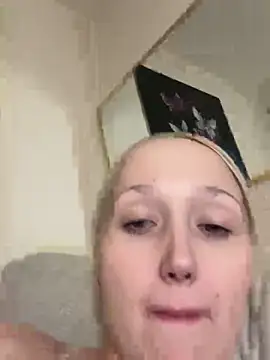 Snapshot of Marilynxo chatting on 12, 2, 2026 Marilynxo online show from 12, 2, 2026