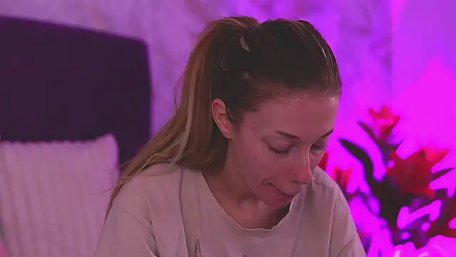 EllinaNuria online show from 19, 3, 2026