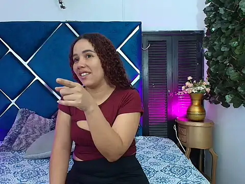 Snapshot of VenuzNaughty chatting on 17, 2, 2026 VenuzNaughty online show from 17, 2, 2026