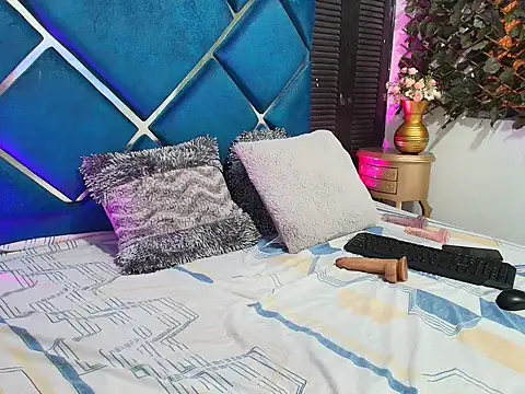 Snapshot of VenuzNaughty chatting on 18, 2, 2026 VenuzNaughty online show from 18, 2, 2026