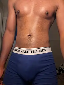 Snapshot of Warrendjoy974 chatting on 10, 7, 2026 Warrendjoy974 online show from 10, 7, 2026