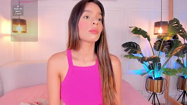 Nicole Whittee online show from 7, 4, 2026