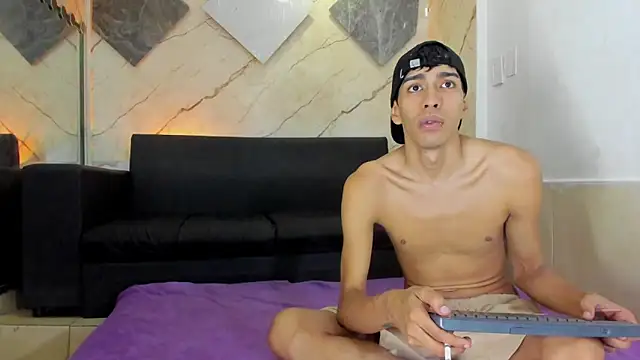 Jeanpieroo26 online show from 9, 4, 2026