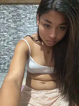 Snapshot of Romie_rous chatting on 17, 5, 2026 Romie rous online show from 17, 5, 2026