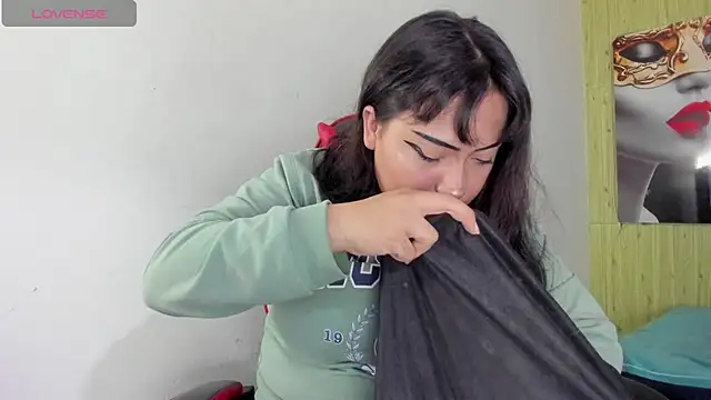 peachy hot online show from 17, 4, 2026