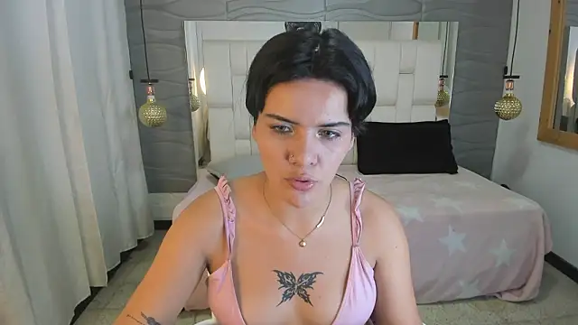 Snapshot of Thaliaa_Lopez chatting on 8, 3, 2026 Thaliaa Lopez online show from 8, 3, 2026