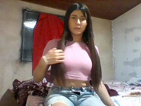 lucyscay  online show from 2, 4, 2026