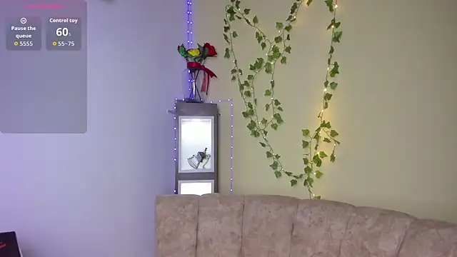 Snapshot of Milf_Luna_ chatting on 13, 2, 2026 Milf Luna online show from 13, 2, 2026