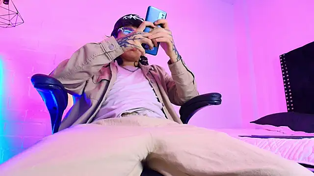 Axell Kussh online show from 31, 3, 2026