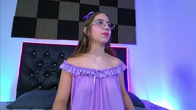 Annie Peach online show from 12, 7, 2026