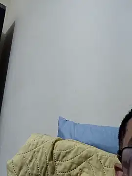 Snapshot of MOREN044 chatting on 13, 3, 2026 MOREN044 online show from 13, 3, 2026