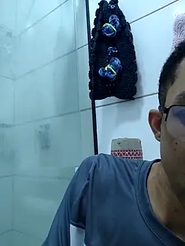 Snapshot of MOREN044 chatting on 22, 3, 2026 MOREN044 online show from 22, 3, 2026