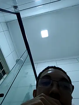 Snapshot of MOREN044 chatting on 26, 3, 2026 MOREN044 online show from 26, 3, 2026