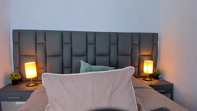 NataliaCollinslim online show from 28, 6, 2026