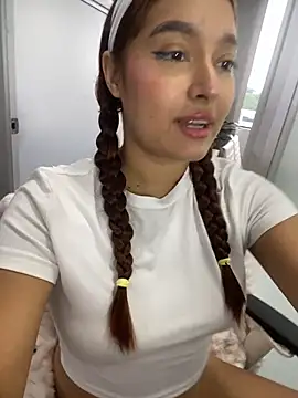 Snapshot of Emily_Harpeer chatting on 12, 2, 2026 Emily Harpeer online show from 12, 2, 2026