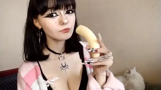 Snapshot of SmilingPatent chatting on 13, 2, 2026 SmilingPatent online show from 13, 2, 2026