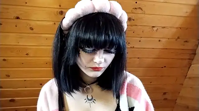 Snapshot of SmilingPatent chatting on 18, 2, 2026 SmilingPatent online show from 18, 2, 2026