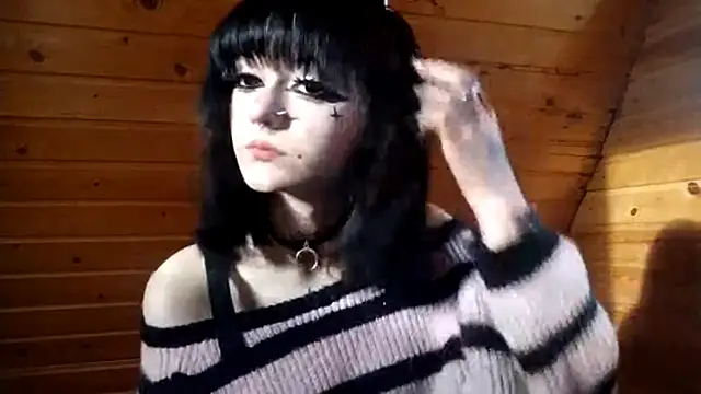 Snapshot of SmilingPatent chatting on 19, 2, 2026 SmilingPatent online show from 19, 2, 2026