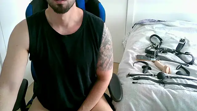 Snapshot of Sub-Titan chatting on 25, 4, 2026 Sub-Titan online show from 25, 4, 2026