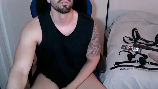Snapshot of Sub-Titan chatting on 22, 5, 2026 Sub-Titan online show from 22, 5, 2026