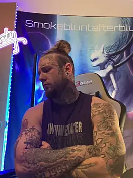 Smokebluntafterblunt online show from 25, 3, 2026