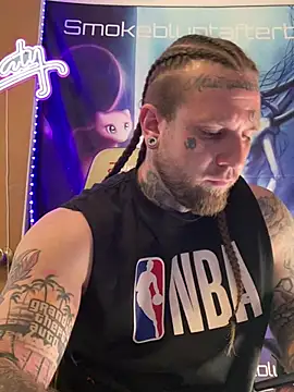 Smokebluntafterblunt online show from 13, 4, 2026