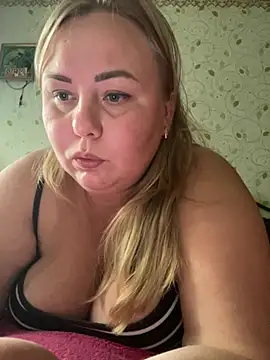 Mommy-girl-Lola online show from 29, 7, 2026