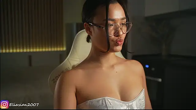 Snapshot of Eliasian chatting on 27, 3, 2026 Eliasian online show from 27, 3, 2026