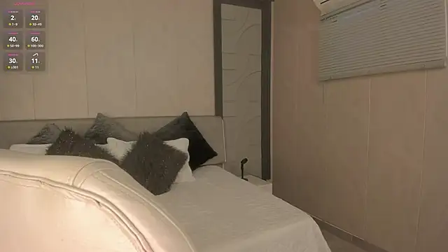 Snapshot of alicee_clark_ chatting on 31, 5, 2026 alicee clark online show from 31, 5, 2026