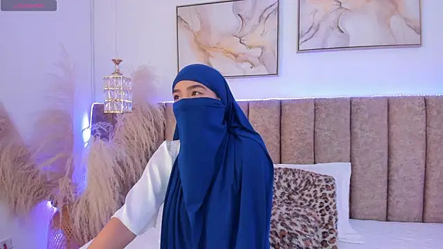 Yaasmin  online show from 12, 2, 2026