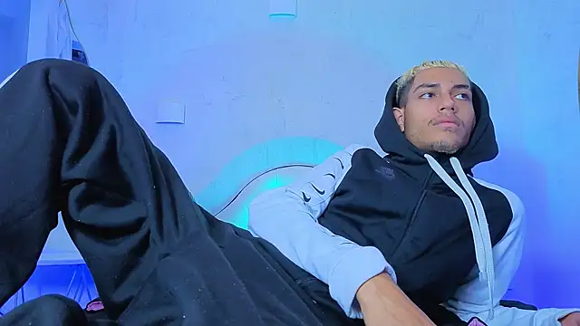 ItsZairen online show from 15, 4, 2026