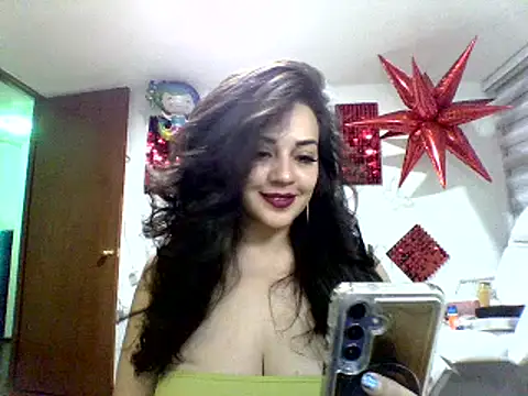Snapshot of Pink_Cristal chatting on 17, 2, 2026 Pink Cristal online show from 17, 2, 2026